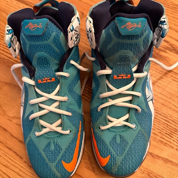 Lebron James Splash Kicks 💦 - Picture 5 of 5